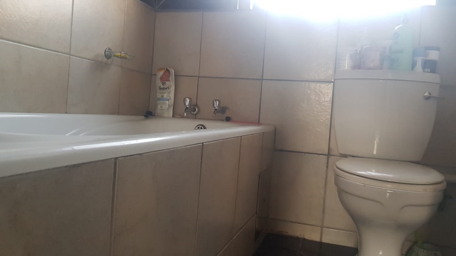 1 Bedroom Property for Sale in Rustenburg Central North West